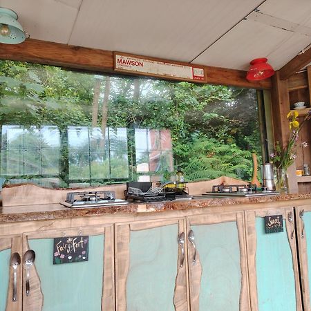 Inch Hideaway Eco Camping Whitegate  ภายนอก รูปภาพ
