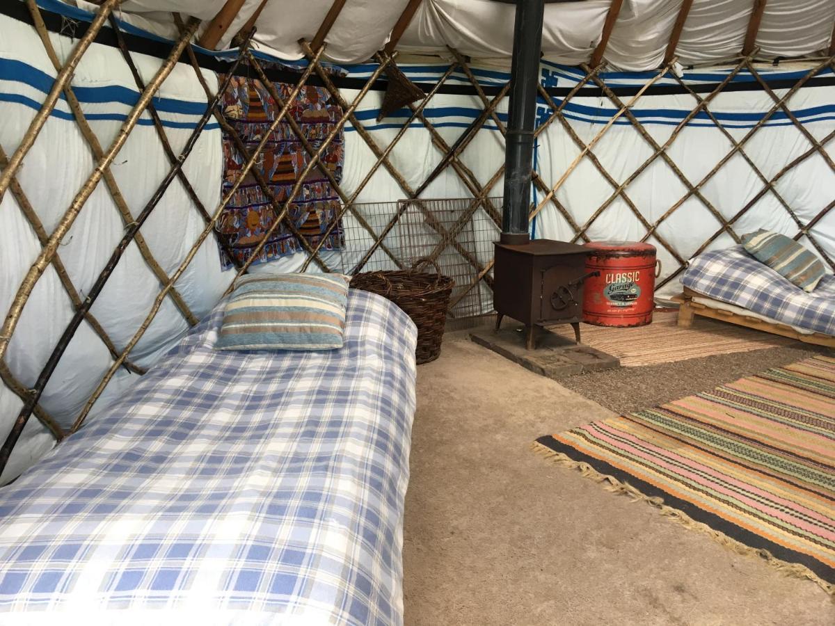Inch Hideaway Eco Camping Whitegate  ภายนอก รูปภาพ