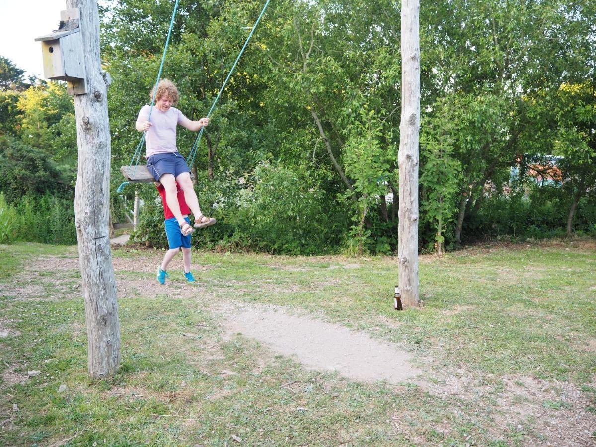 Inch Hideaway Eco Camping Whitegate  ภายนอก รูปภาพ