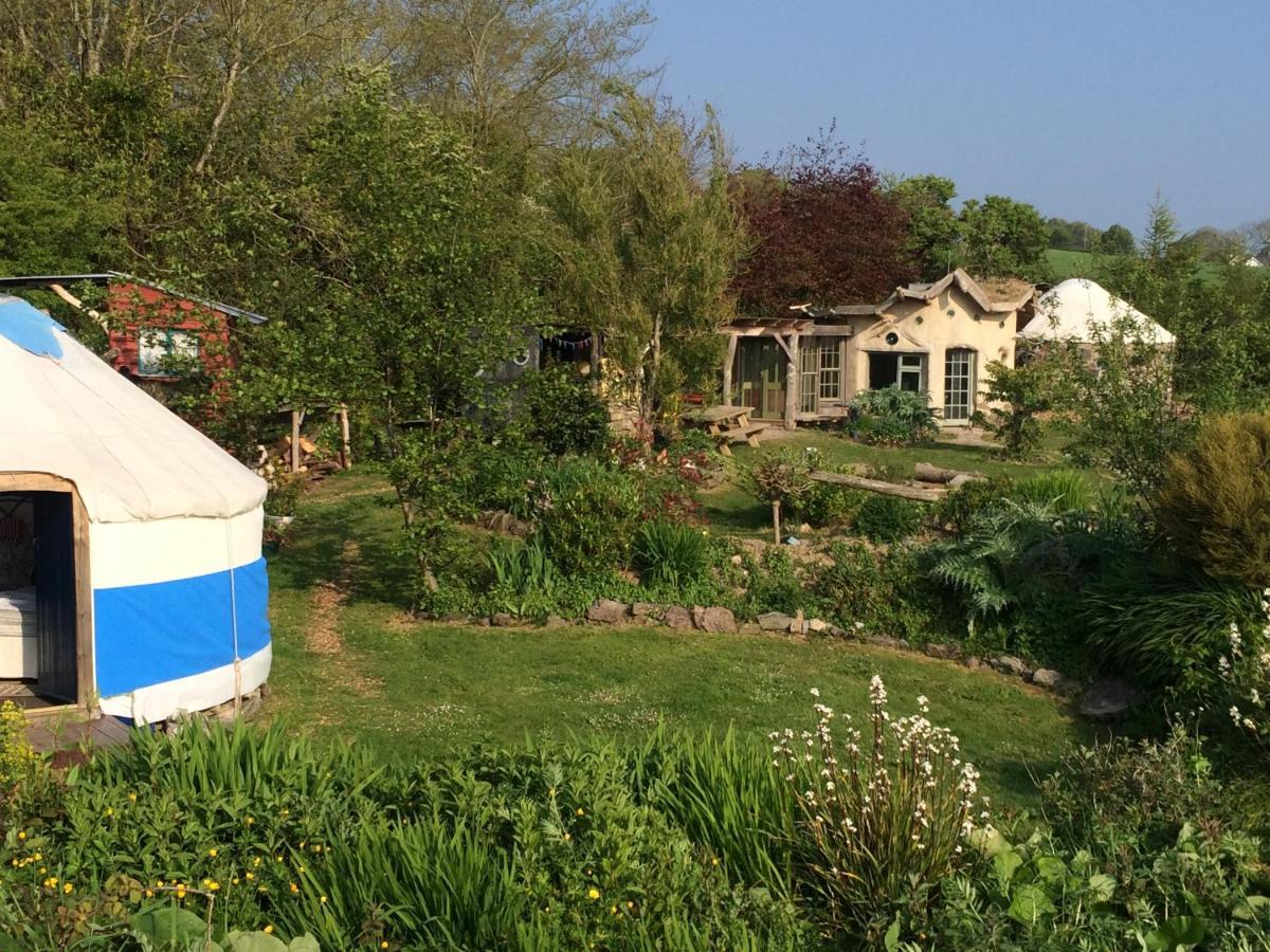 Inch Hideaway Eco Camping Whitegate  ภายนอก รูปภาพ