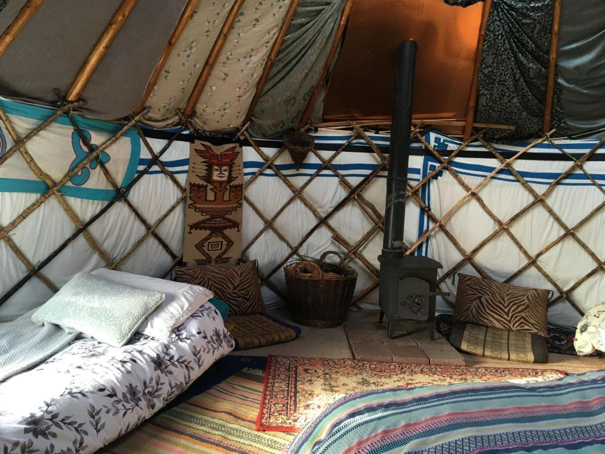 Inch Hideaway Eco Camping Whitegate  ภายนอก รูปภาพ