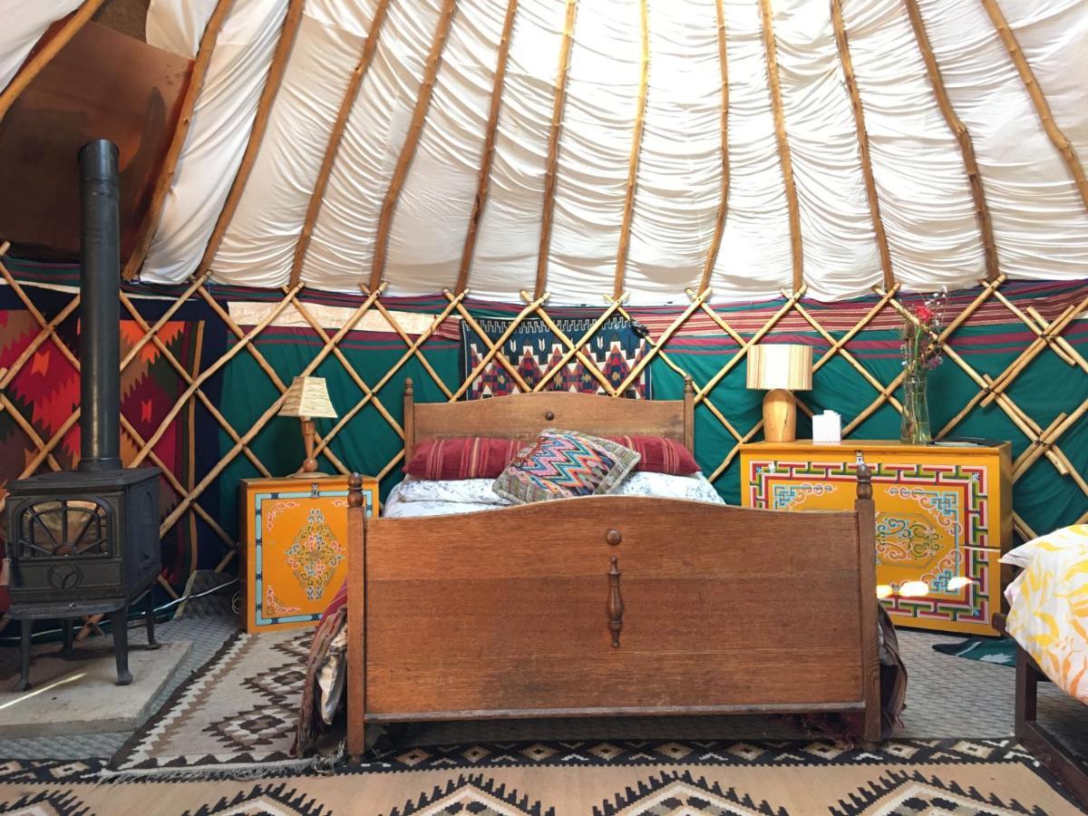 Inch Hideaway Eco Camping Whitegate  ภายนอก รูปภาพ