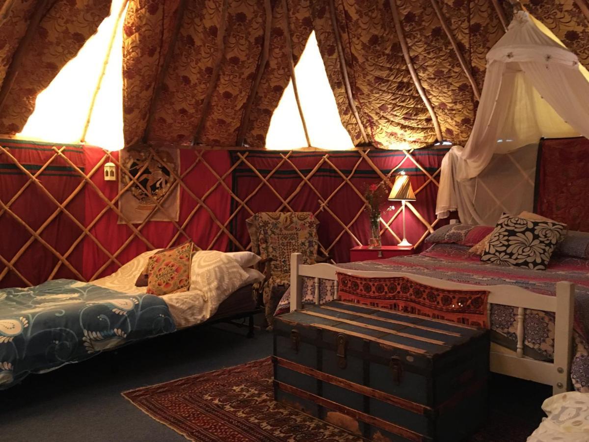 Inch Hideaway Eco Camping Whitegate  ภายนอก รูปภาพ