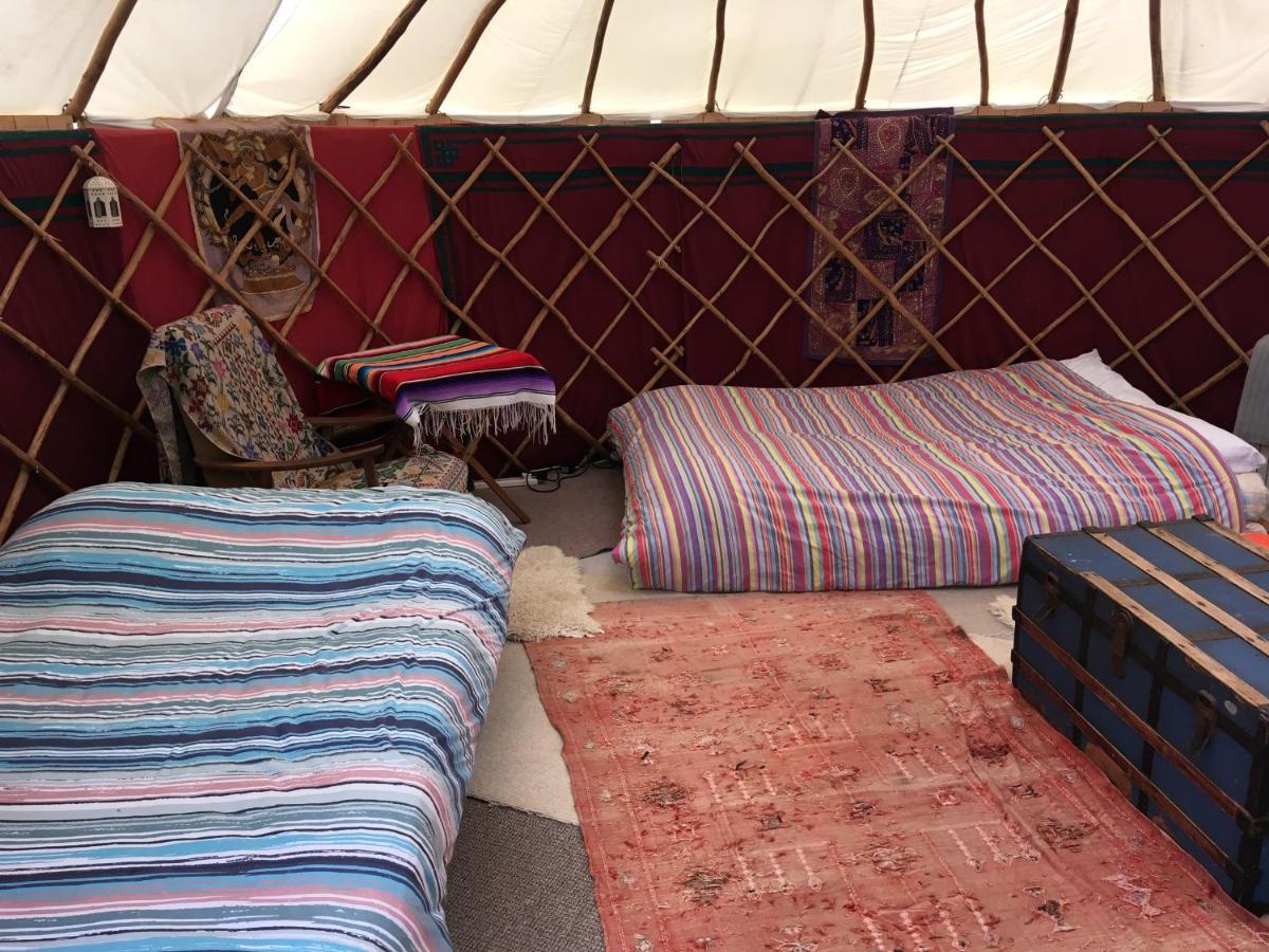 Inch Hideaway Eco Camping Whitegate  ภายนอก รูปภาพ
