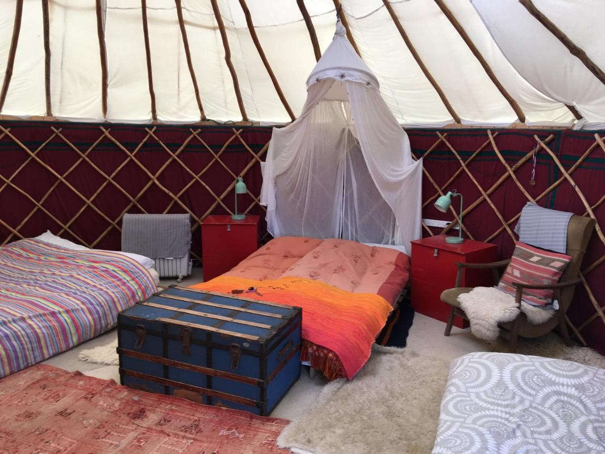 Inch Hideaway Eco Camping Whitegate  ภายนอก รูปภาพ